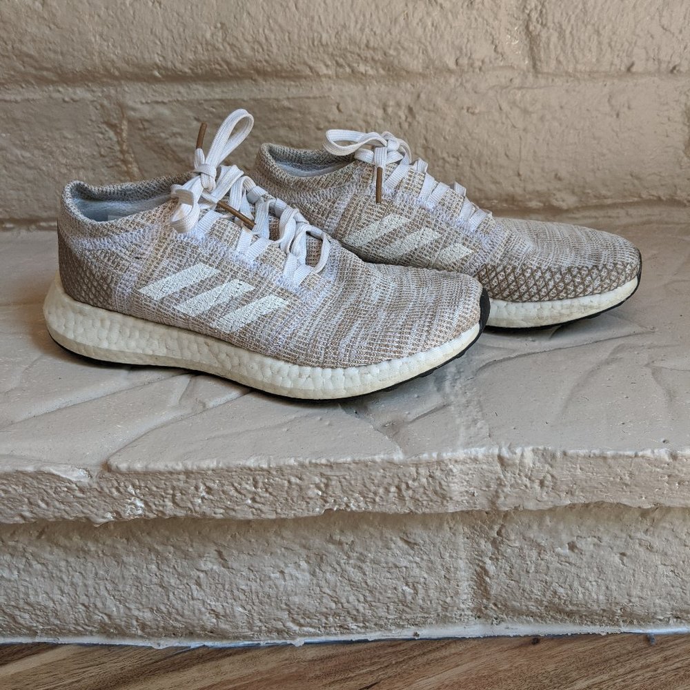 adidas PureBoost in Tan/Cream - 6.5